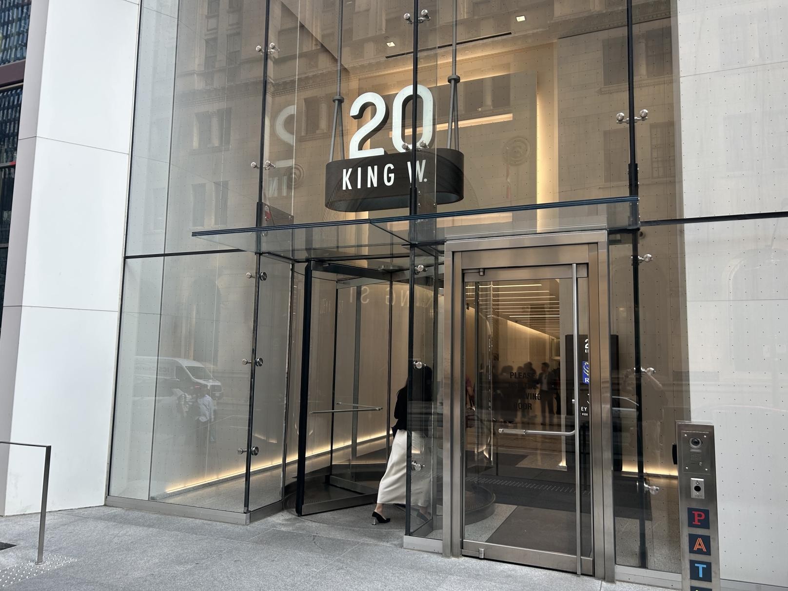 Arrive at 20 King W